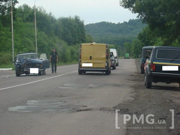 На виїзді з Мукачева у ДТП потрапили два автомобілі "ВАЗ" – 07
