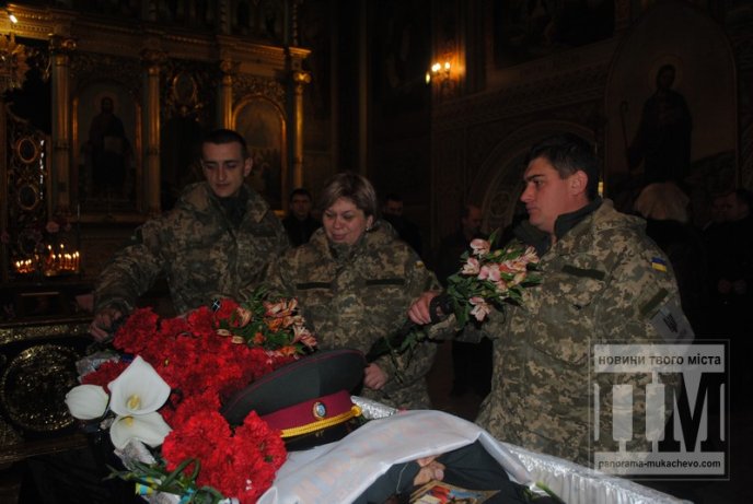 У Мукачеві прощались з майором 128-ої бригади Олексієм Гуртовим (ФОТОРЕПОРТАЖ) – 09