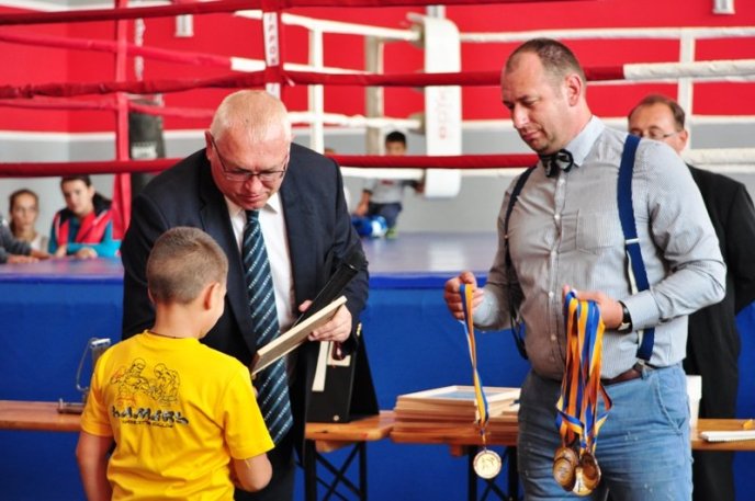 В Ужгороді змагались найсильніші кікбоксери краю – 01