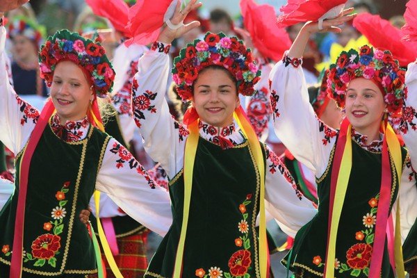 У Мукачеві урочисто відкрили Міжнародний дитячо-юнацький фестиваль "Смарагдові витоки" – 06