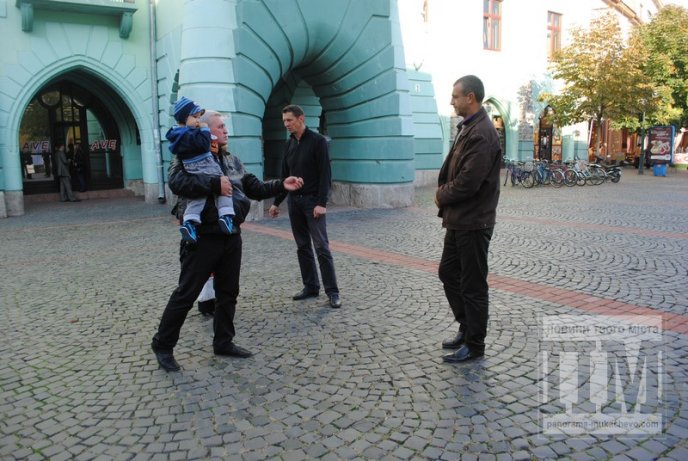 "Антибалогівський" намет викликав обурення у міської влади (ФОТО) – 03