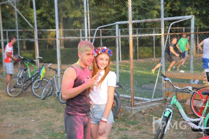 Велозаїзд у День Незалежності України та "кольоровий" флешмоб у Мукачеві: як це було – 36