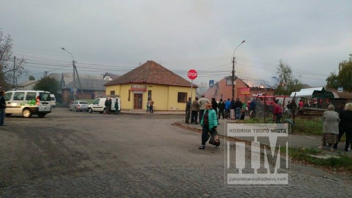 У мікрорайоні Паланок вогонь повністю знищив дах одного із будинків (ФОТО) – 04