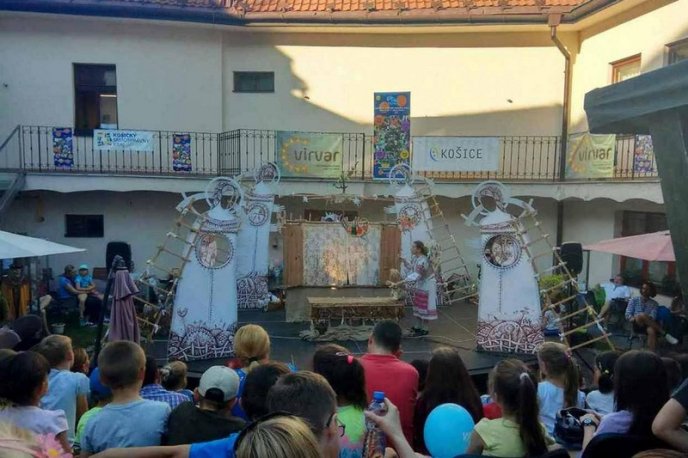 Закарпатські лялькарі побували на фестивалі у Словаччині – 01