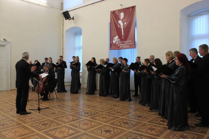 В обласному центрі розпочався "Фестиваль сучасної духовної музики" – 04