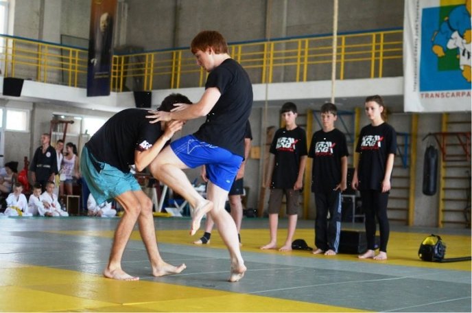 Днями в Ужгороді відбувся Міжнародний фестиваль та семінар бойових мистецтв (ФОТО) – 04