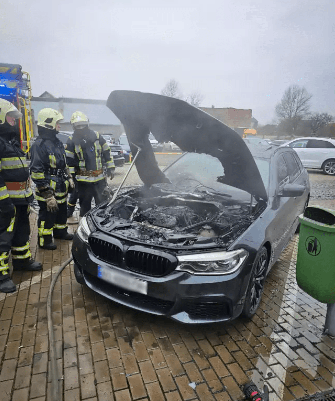 У Мукачеві горіла машина