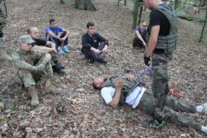 На Закарпатті добровольці провели бойовий вишкіл – 05