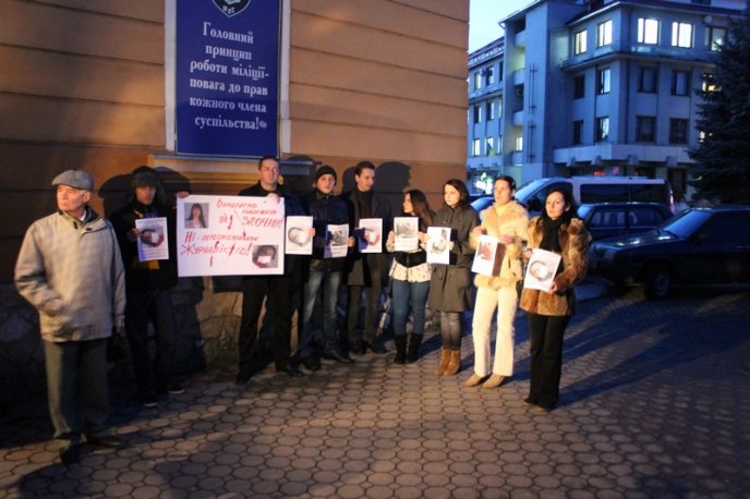 Журналісти Мукачева провели акцію на підтримку побитої журналістки Тетяни Чорновол (ФОТО,ВІДЕО) – 10