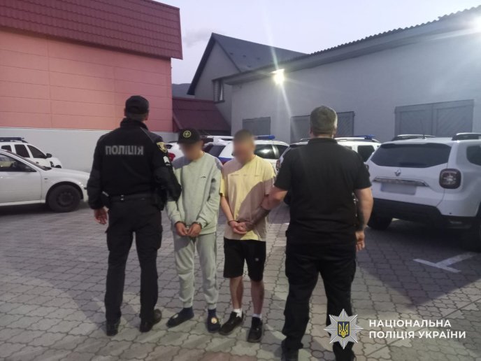 Двоє закарпатців зґвалтували 15-річну дівчину. Їх затримали – 01 Двоє закарпатців зґвалтували 15-річну дівчину. Їх затримали – 01