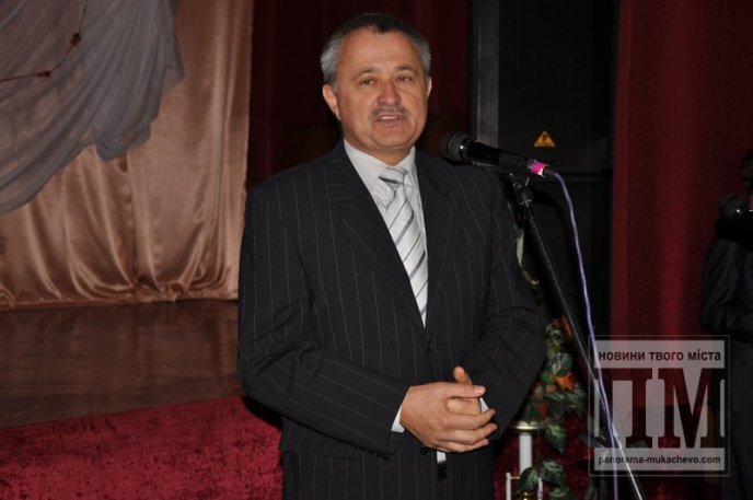 У міському Будинку школярів вітали ветеранів педагогічної ниви (ФОТО) – 16