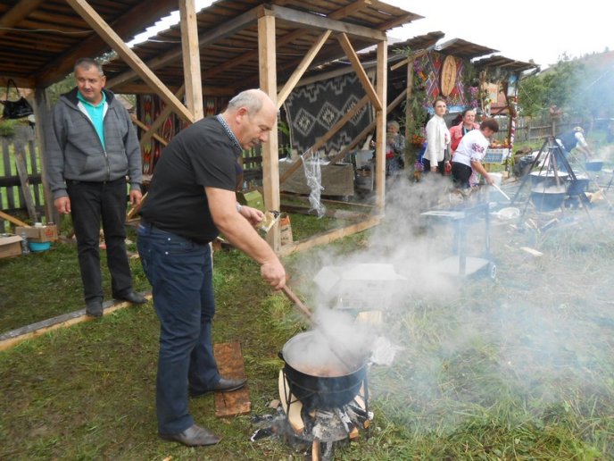 На фестивалі «Смажений баранчик – 2017» у Лазещині готували автентичні страви – 10