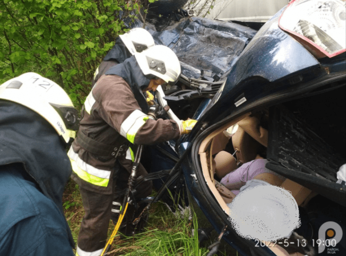 Моторошна аварія на Закарпатті: загинуло троє людей – 02