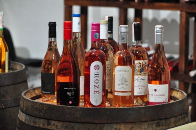 Сьогодні в Ужгороді розпочався дводенний фестиваль «Sakura Wine» – 09