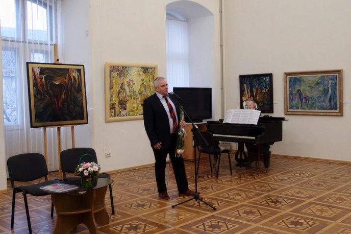 В Ужгороді відкрили виставку Івана Манайла – 03