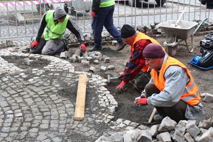 У Мукачеві ремонтують вулиці – 02