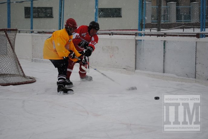 У Мукачеві відбувся відкритий Кубок області з хокею (ФОТО) – 37