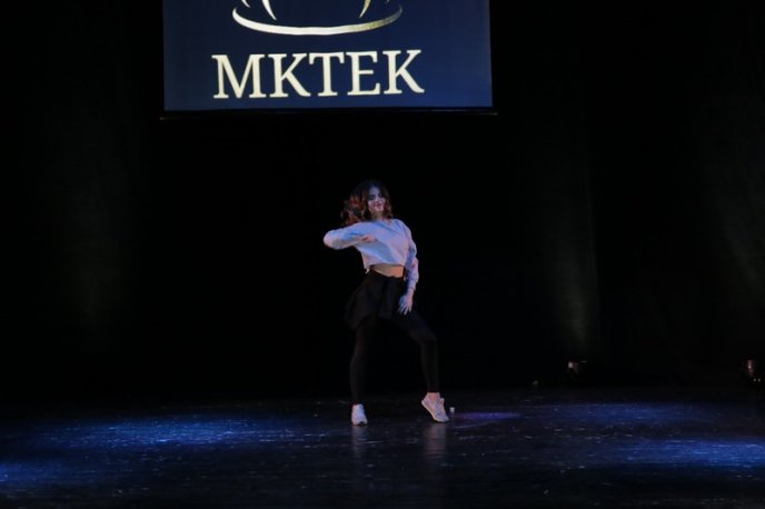 У Мукачеві визначили володарку титулу конкурсу краси "Міс МКТЕК 2018" – 12