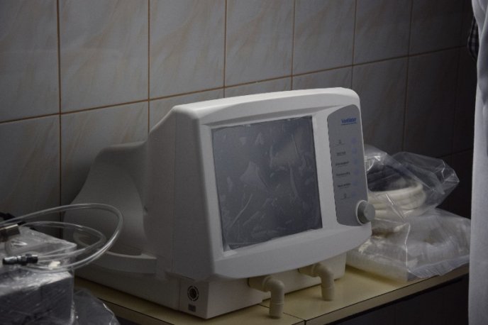 Команда “Слуги народу” передала апарат ШВЛ у Свалявську районну центральну лікарню – 02