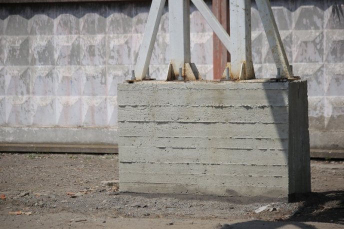 На одній із вулиць Мукачева встановили обмежувач руху великогабаритного транспорту – 03