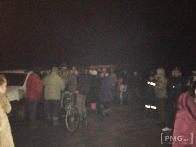 У Великих Лучках селяни заблокували дорогу – 02