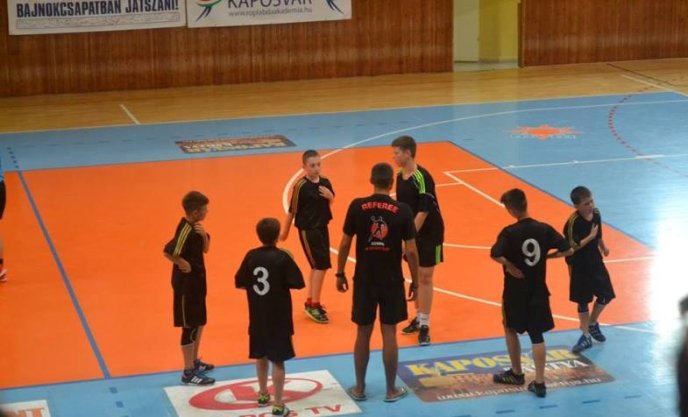 Ужгородські гандболістки повернулись з міжнародного турніру із золотими медалями – 07 Ужгородські гандболістки повернулись з міжнародного турніру із золотими медалями – 07