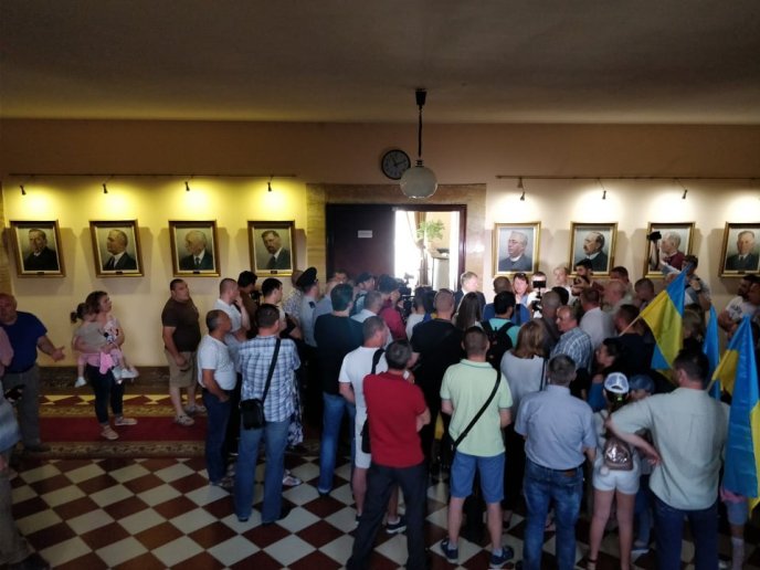 Жителі району знову влаштували в Ужгороді пікет – 07