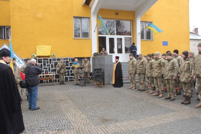 У Мукачеві відкрили меморіальну дошку генерал-полковнику Геннадію Воробйову – 03 У Мукачеві відкрили меморіальну дошку генерал-полковнику Геннадію Воробйову – 03