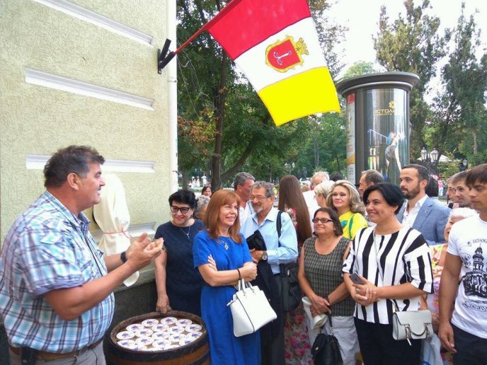 В Одесі закарпатці відкрили міні-пам’ятник бравому солдату Швейку – 03 В Одесі закарпатці відкрили міні-пам’ятник бравому солдату Швейку – 03