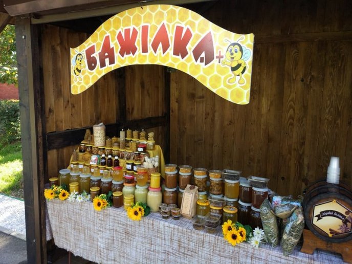 У Мукачеві стартувало свято меду – 08
