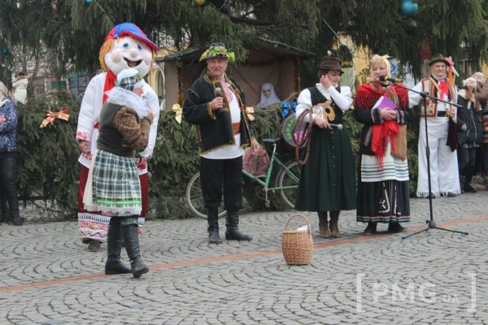 У Мукачеві урочисто відкрили фестиваль "Червене вино – 2016" – 19