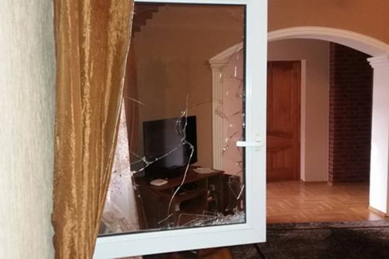 У Берегові чоловік украв коштовностей на 150 тисяч – 02