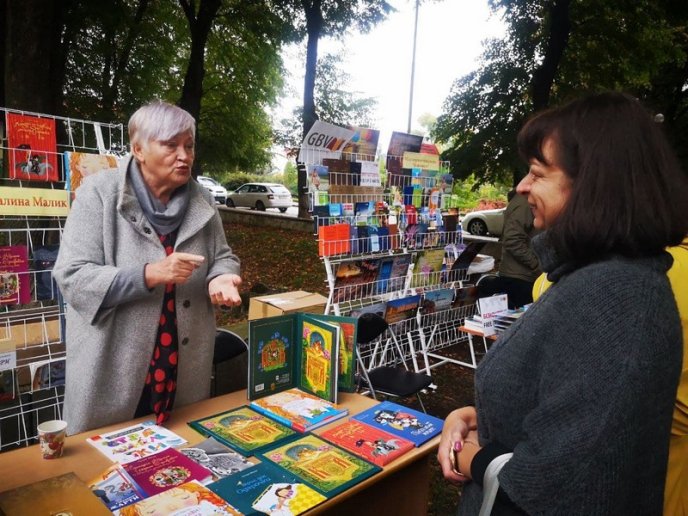 Найпопулярніші дитячі та історичні видання, – в Ужгороді завершується "Книга-фест" – 02