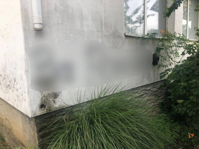 Поліція розшукала чоловіка, який неабияк обурив мукачівців своїм вчинком – 02