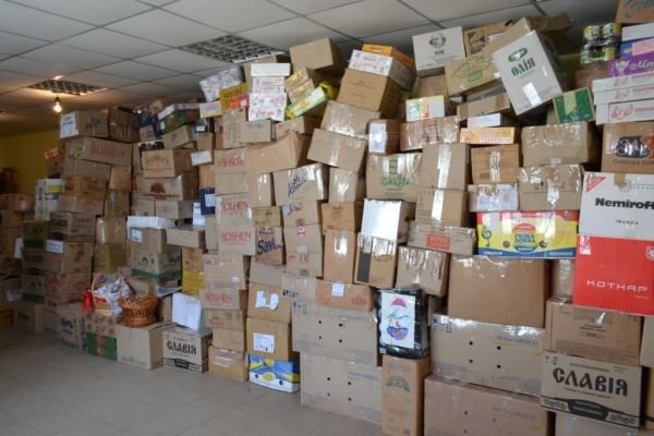 Волонтери Тячівщини провели акцію "Приготуймо великодній кошик для солдата" (ФОТО) – 03