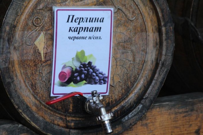 "Червене вино 2018": чим пригощають закарпатців та скільки доведеться витратити – 10