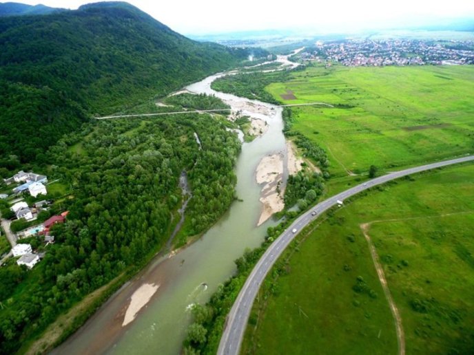 Хуст та окраїни міста з безпілотника: фантастичні фото – 05