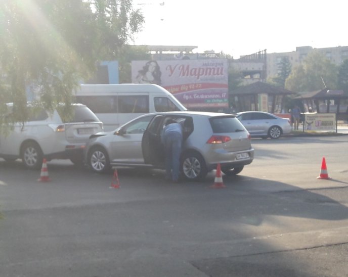 На перехресті проспекту Свободи та вулиці Швабської в Ужгороді сталася ДТП – 01