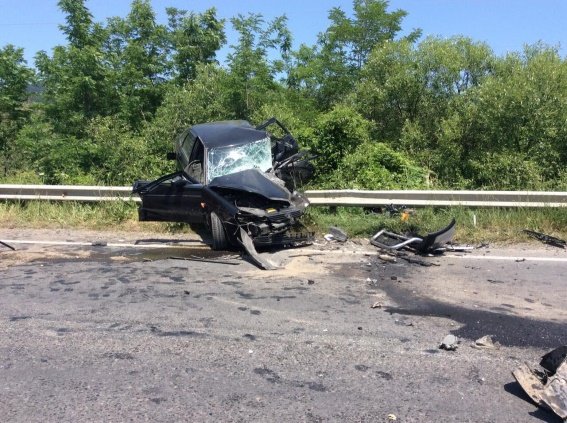 Внаслідок смертельної ДТП біля Мукачева травмувались жителі Дніпра та Рівного – 02