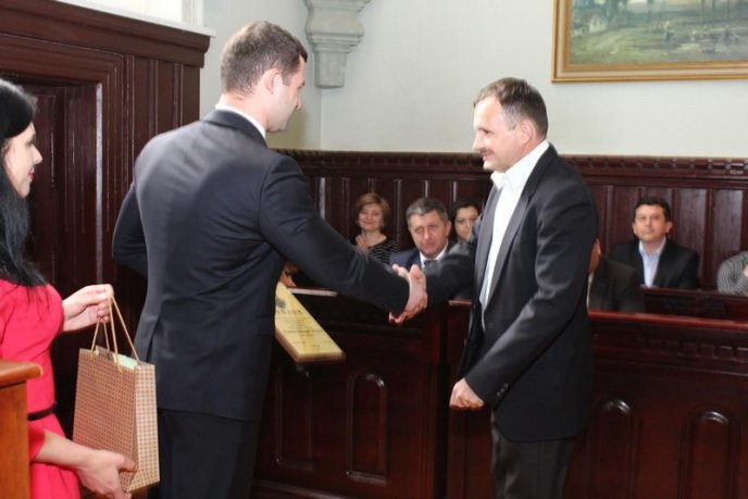 У Мукачеві нагородили лауреатів міської премії ім. О. Духновича – 02 У Мукачеві нагородили лауреатів міської премії ім. О. Духновича – 02