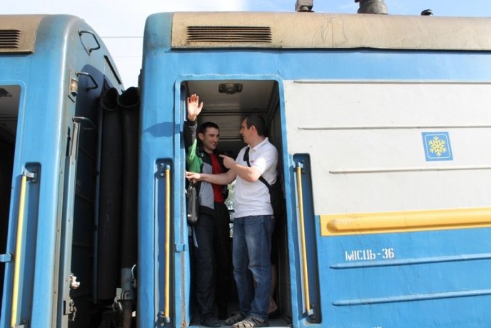 Мукачівські опозиціонери відправились в Київ, щоб взяти участь у мітингу "Вставай, Україно!" (ФОТО) – 02