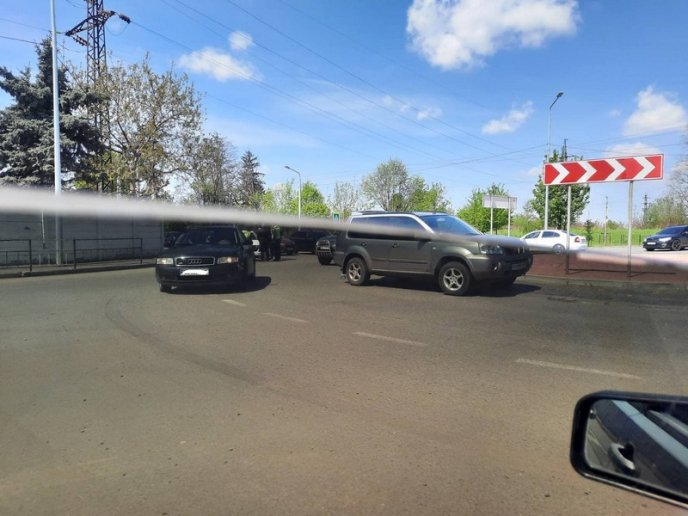 На одній із кільцевих розв’язок у Мукачеві сталась ДТП – 02