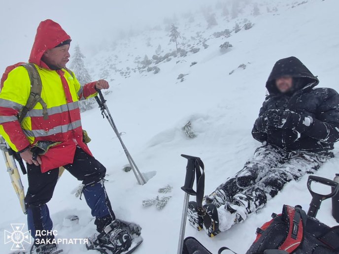 У горах Закарпаття врятували хлопця