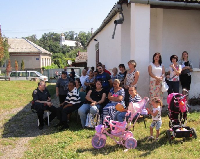 Майже 30 маленьких ромів святкували випускний в Ужгороді – 13