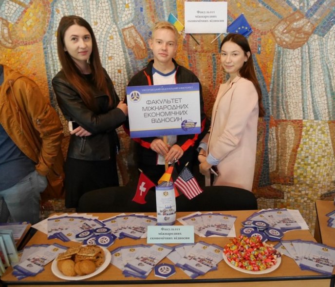 В УжНУ влаштували «День відкритих дверей» – 18