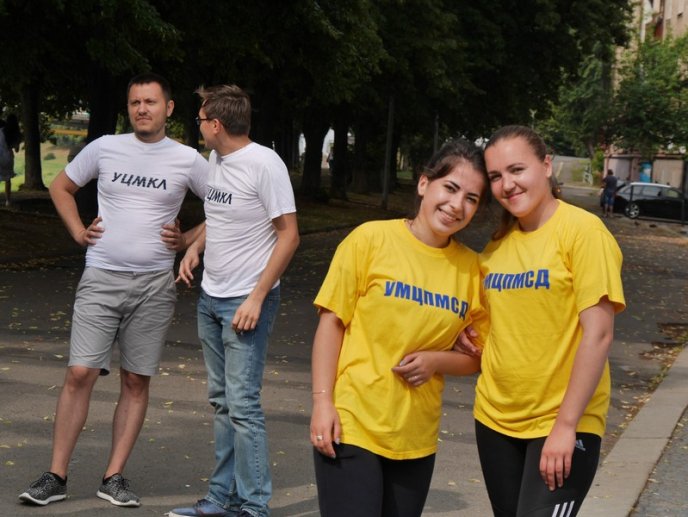 Понад 40 медиків бігали в центрі Ужгорода – 06