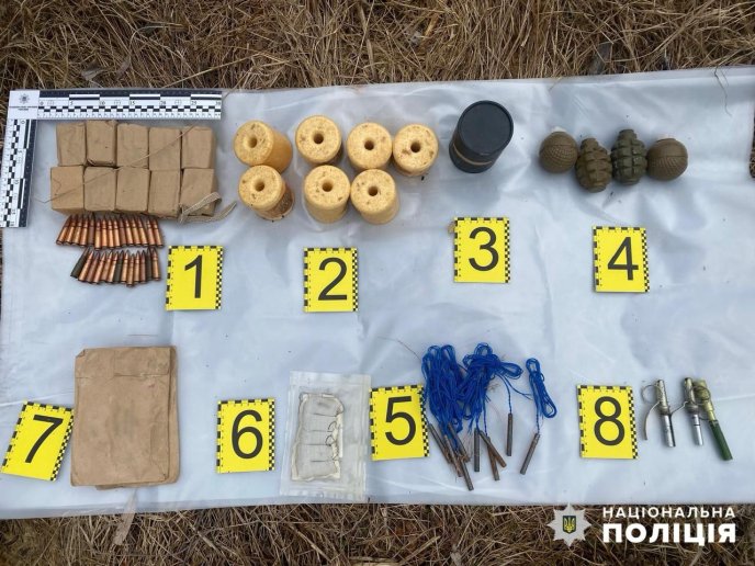 У підозрюваного знайшли цілий арсенал зброї та боєприпасів — що сталося в області – 02