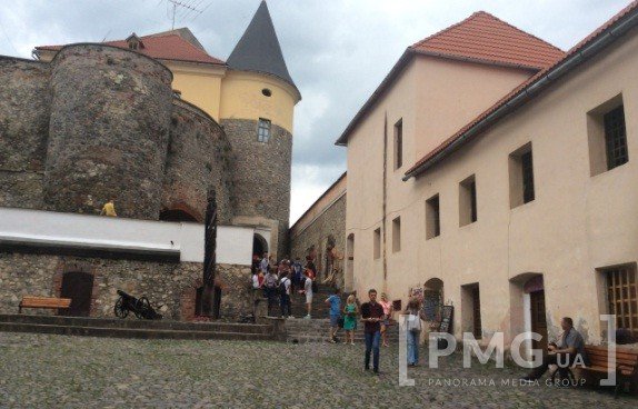 Коли говорять гроші – музи мовчать – 04