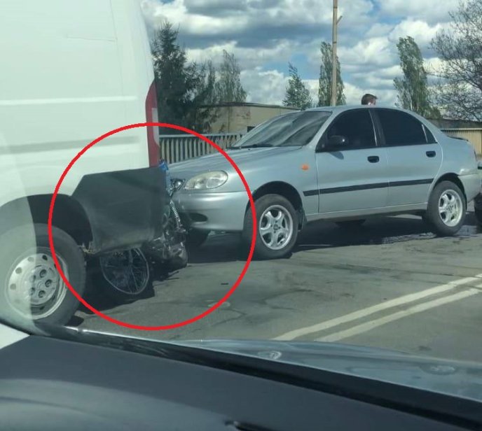 Масштабна аварія у Мукачеві: оприлюднено відео з місця ДТП – 02