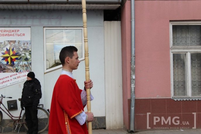 Вулицями Мукачева пройшла Хресна Хода – 05